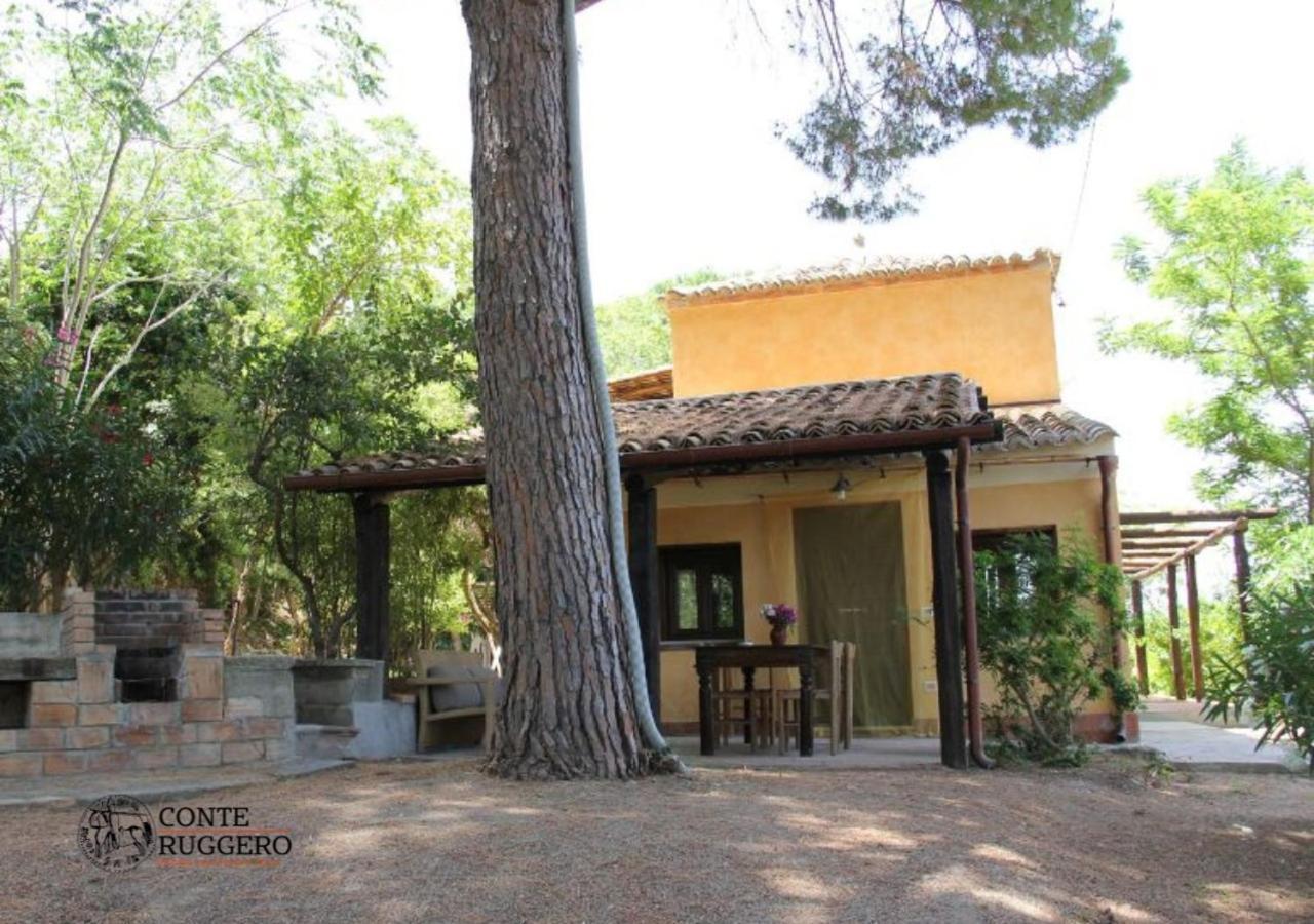 Tenuta Conte Ruggero Санта-Доменика Экстерьер фото